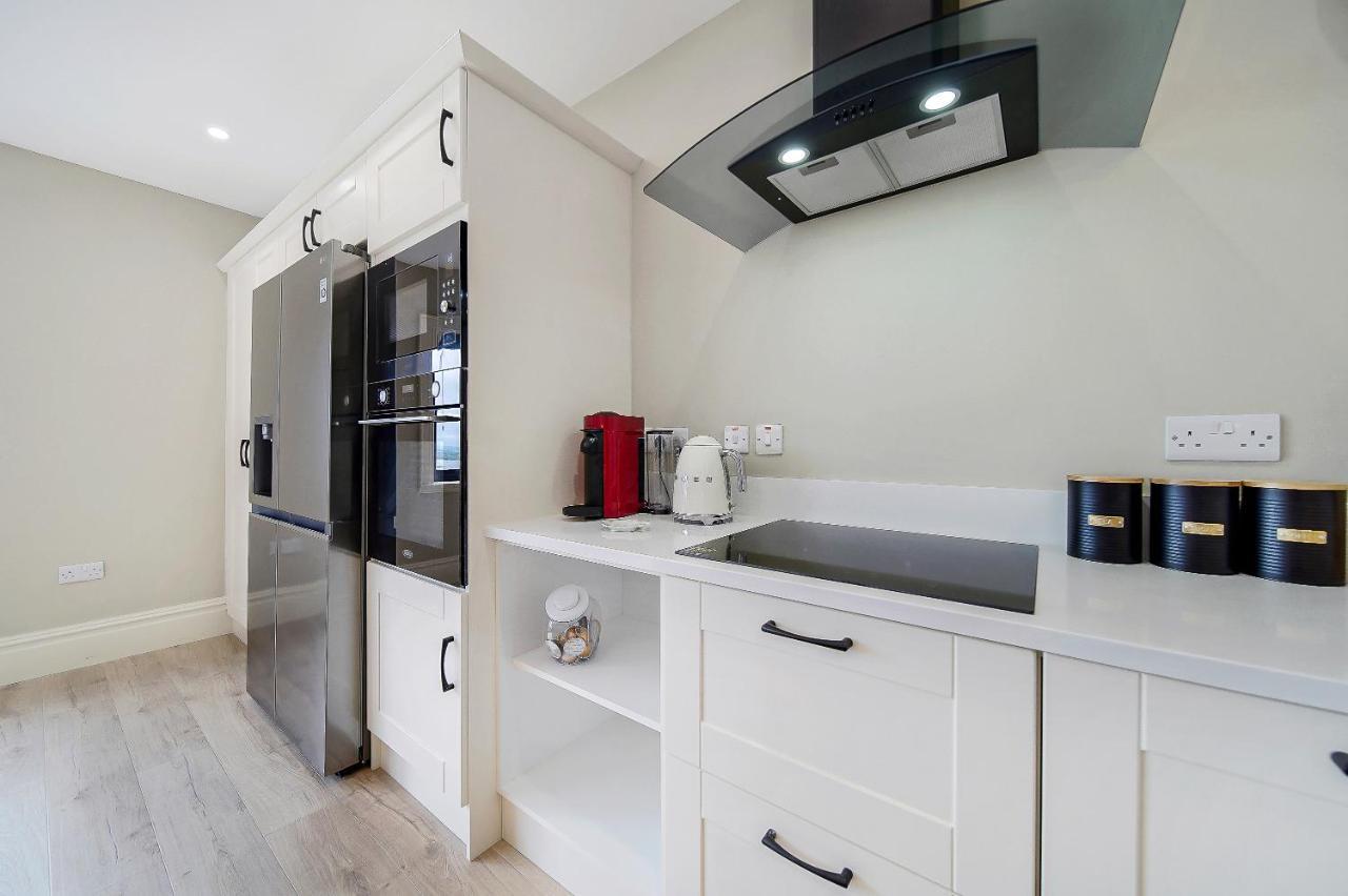 Seaview Lodge Apartment 'Sleeping 4 Guests' Rockstown Exterior foto