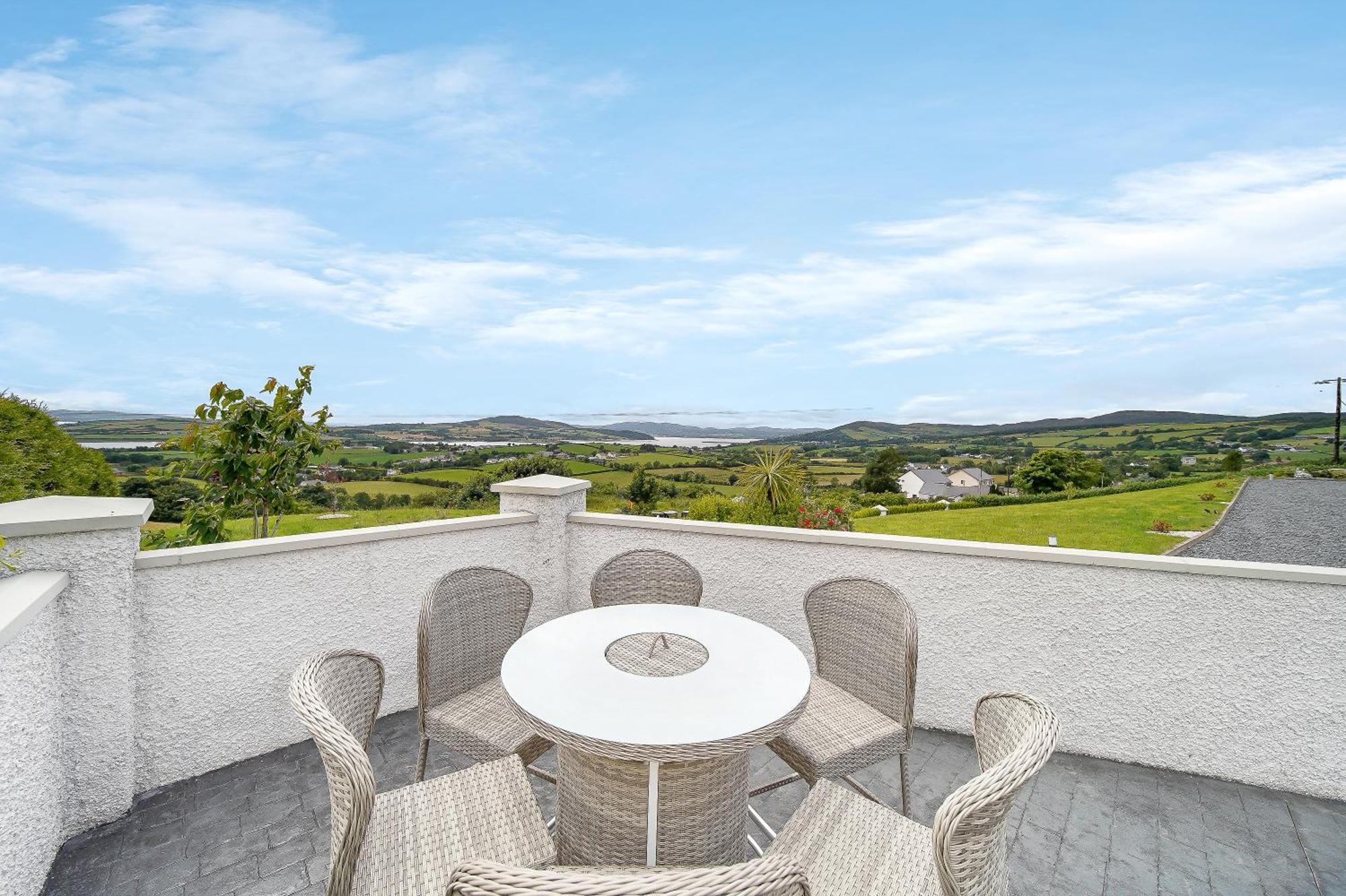 Seaview Lodge Apartment 'Sleeping 4 Guests' Rockstown Exterior foto