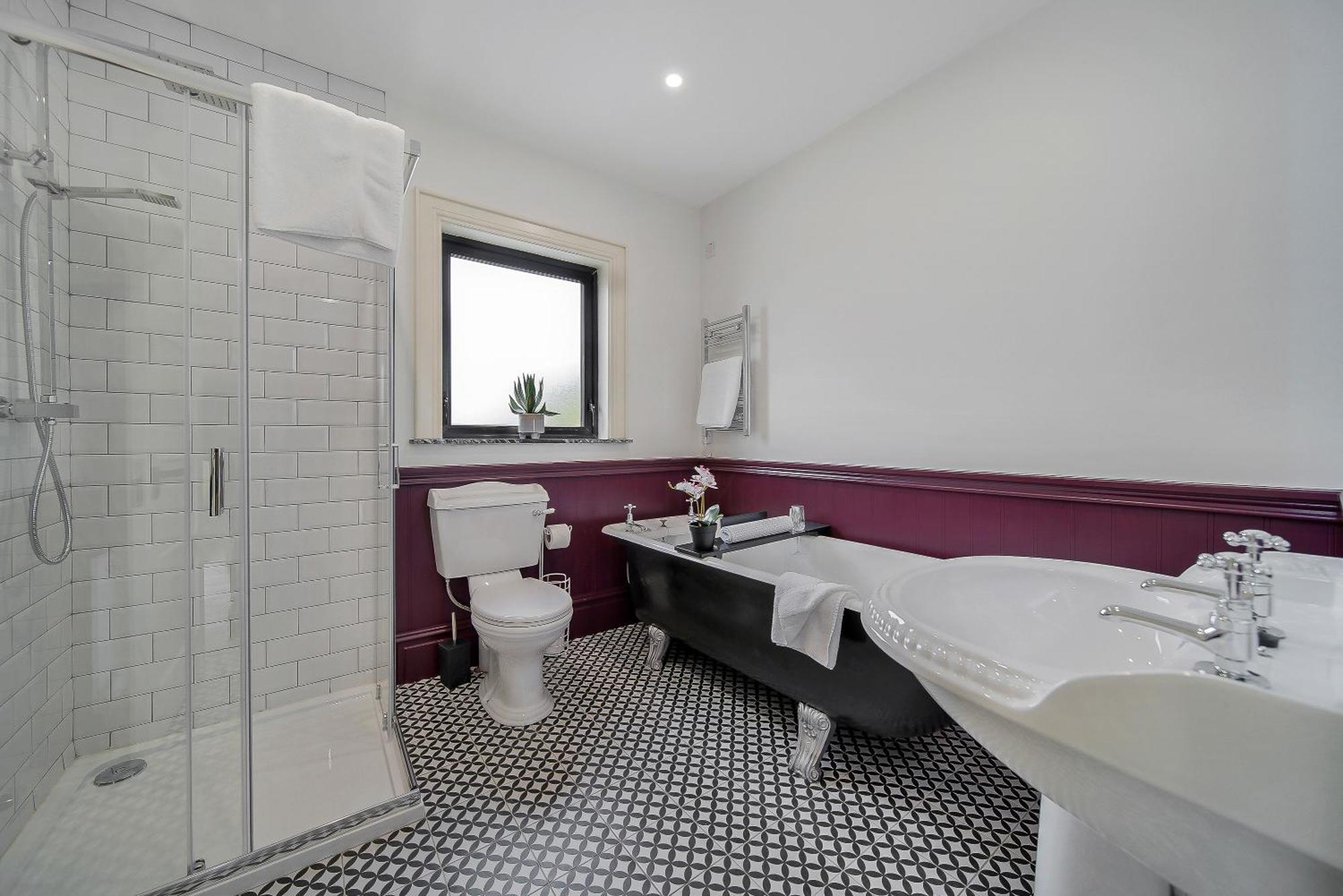 Seaview Lodge Apartment 'Sleeping 4 Guests' Rockstown Exterior foto
